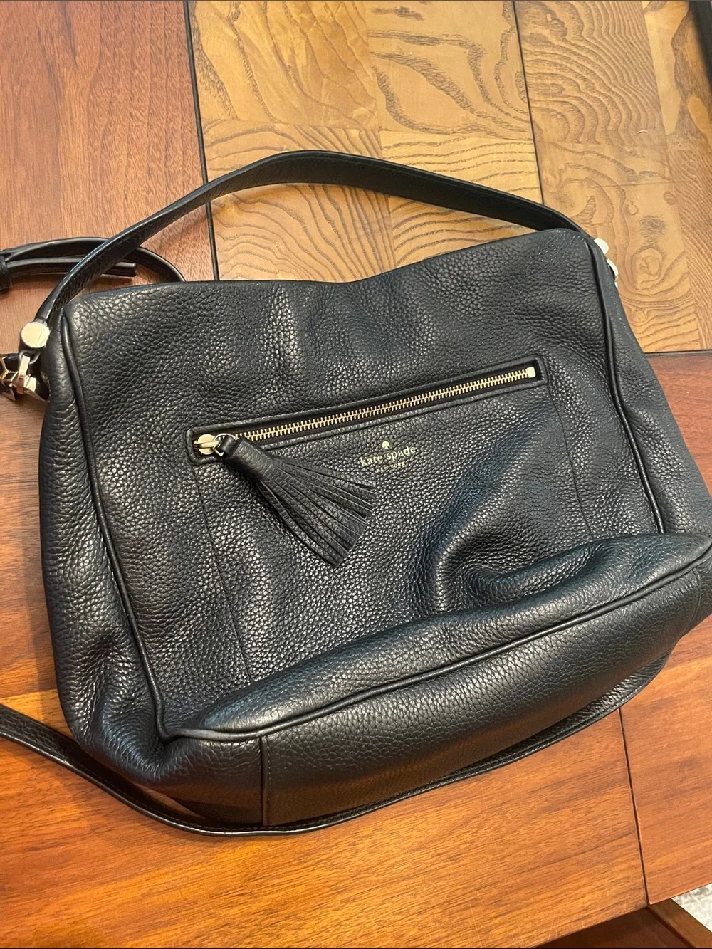 kate spade Black Pebbled Leather convertible Shoulder/Crossbody Bag C65